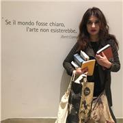 Insegnante di italiano, docente anche di scrittura creativa, offre lezioni e ripetizioni on Line. Aiuto ad amare il potere della parola giusta